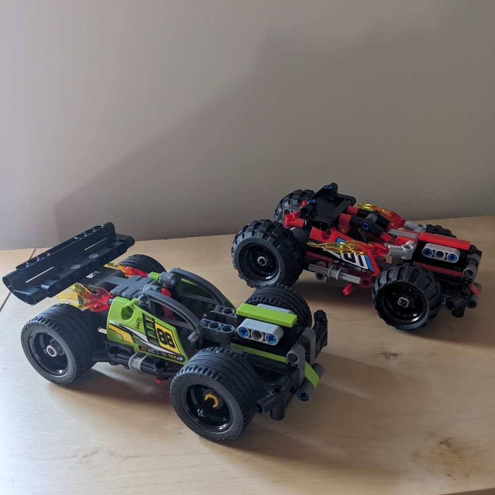 Lego Technic Whack! and Bash! Stunt Cars #42072 & #42073